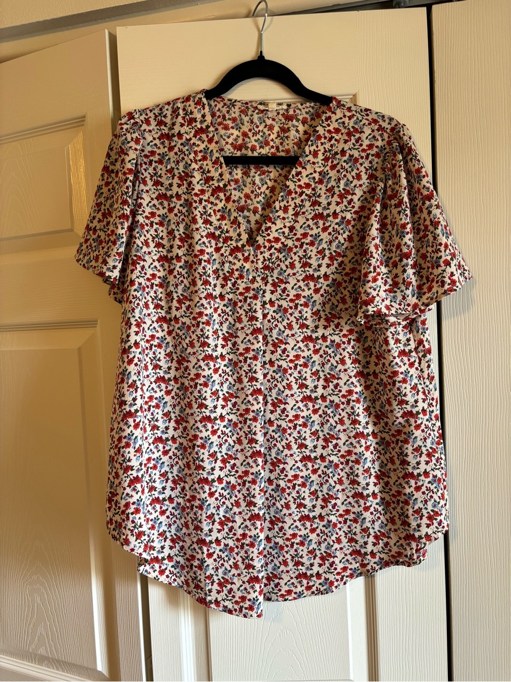 Women's Floral V-Neck Short Sleeve Blouse